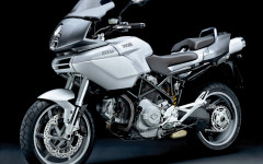 Desktop image. Motorbikes. ID:698