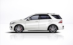 Desktop image. Mercedes-Benz ML 63 AMG 2012. ID:20258