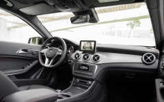 Desktop image. Mercedes-Benz GLA-Class 2015. ID:58498
