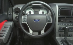 Desktop image. Ford. ID:8709