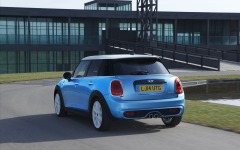 Desktop image. MINI Cooper S 5-door 2015. ID:58663