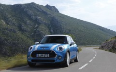 Desktop image. MINI Cooper S 5-door 2015. ID:58667