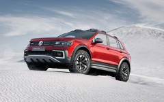 Desktop image. Volkswagen Tiguan GTE Active Concept 2017. ID:77435