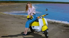 Desktop wallpaper. Elle Tan