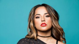 Desktop wallpaper. Becky G. ID:116219