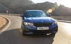 Desktop image. BMW 320d xDrive UK Version 2019. ID:110911