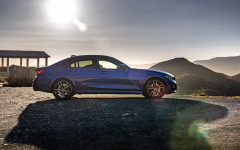 Desktop image. BMW 320d xDrive UK Version 2019. ID:110913