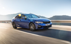 Desktop image. BMW 320d xDrive UK Version 2019. ID:110915