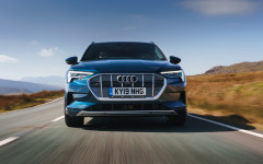 Desktop image. Audi e-tron SUV UK Version 2019. ID:114253