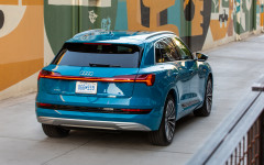 Desktop image. Audi e-tron USA Version 2019. ID:115254