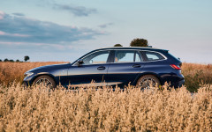 Desktop image. BMW 330d xDrive Touring 2020. ID:118219