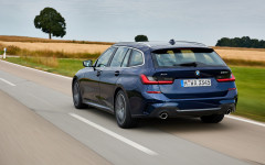 Desktop image. BMW 330d xDrive Touring 2020. ID:118221