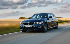 Desktop image. BMW 330d xDrive Touring 2020. ID:118225