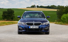 Desktop image. BMW 330d xDrive Touring 2020. ID:118227