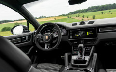 Desktop image. Porsche Cayenne Turbo S E-Hybrid 2020. ID:118874
