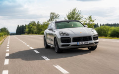 Desktop image. Porsche Cayenne Turbo S E-Hybrid Coupe 2020. ID:118883