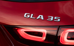 Desktop image. Mercedes-AMG GLA 35 4MATIC 2020. ID:124278