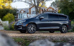 Desktop wallpaper. Chrysler Pacifica Pinnacle 2021. ID:126343