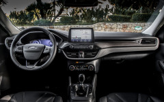 Desktop image. Ford Kuga Vignale EcoBlue Hybrid 2020. ID:128450