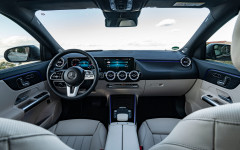 Desktop image. Mercedes-Benz GLA 220d 4MATIC 2020. ID:129163
