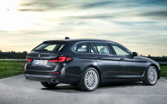 Desktop image. BMW 530d xDrive Touring 2021. ID:133812