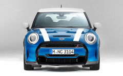 Desktop image. MINI Cooper S 5-door 2021. ID:136787