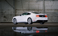 Desktop image. Ford Mustang Ice White Appearance Package 2022. ID:142471